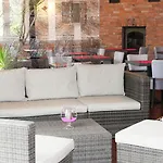 La Tomette, The Originals Relais Hotel 3*