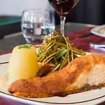 La Tomette, The Originals Relais Hotel 3*