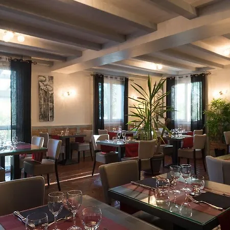 Hotel La Tomette, The Originals Relais Vitrac (Cantal)