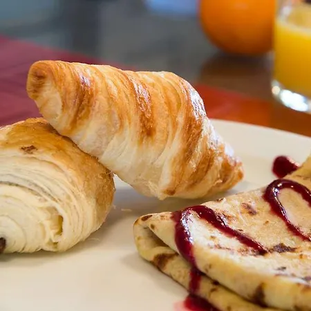 La Tomette, The Originals Relais Hotel Vitrac (Cantal)