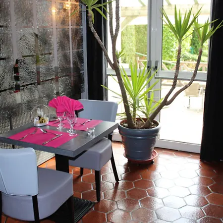 La Tomette, The Originals Relais 3*