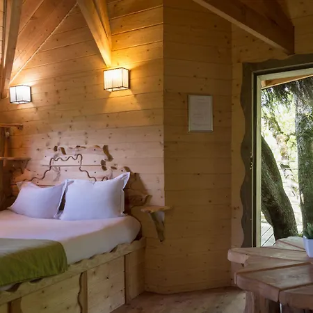 מלון La Tomette, The Originals Relais Vitrac (Cantal)