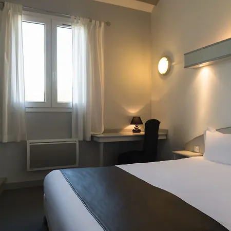 La Tomette, The Originals Relais Vitrac (Cantal)