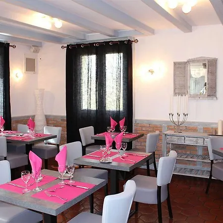 La Tomette, The Originals Relais 3*