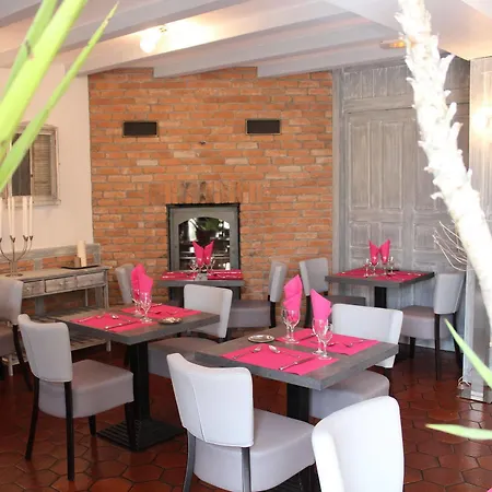 La Tomette, The Originals Relais Hotel Vitrac (Cantal)