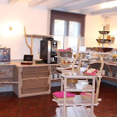 La Tomette, The Originals Relais 3*