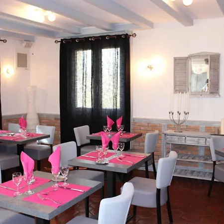 La Tomette, The Originals Relais Hotel 3*