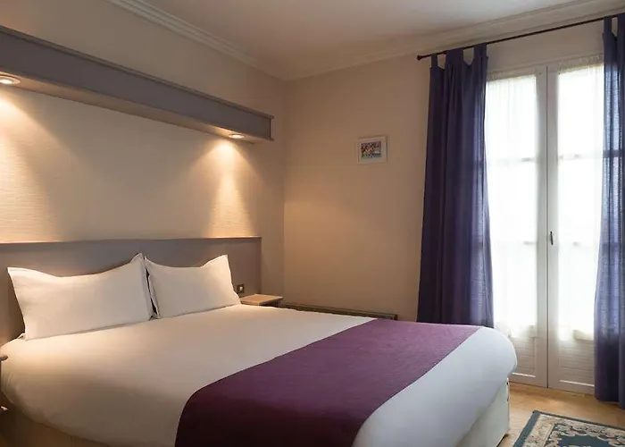 La Tomette, The Originals Relais 3*