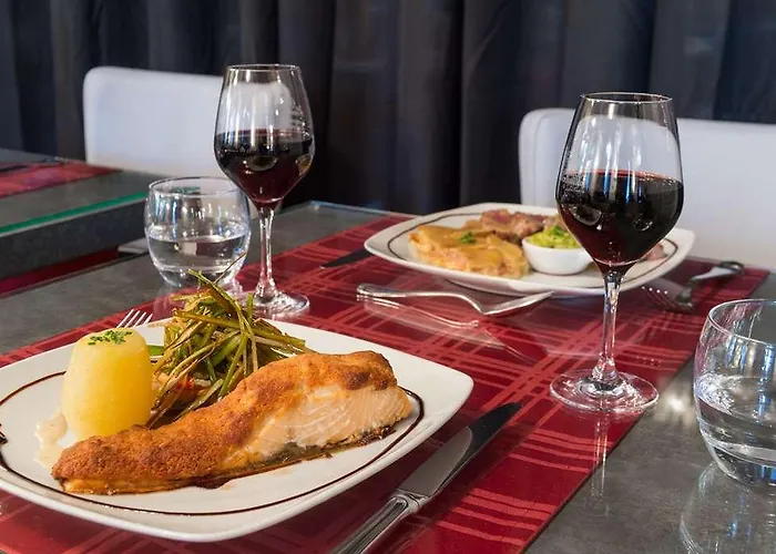 La Tomette, The Originals Relais Vitrac (Cantal)