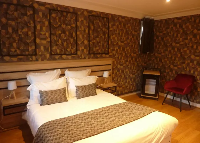 La Tomette, The Originals Relais Hotel Vitrac (Cantal)