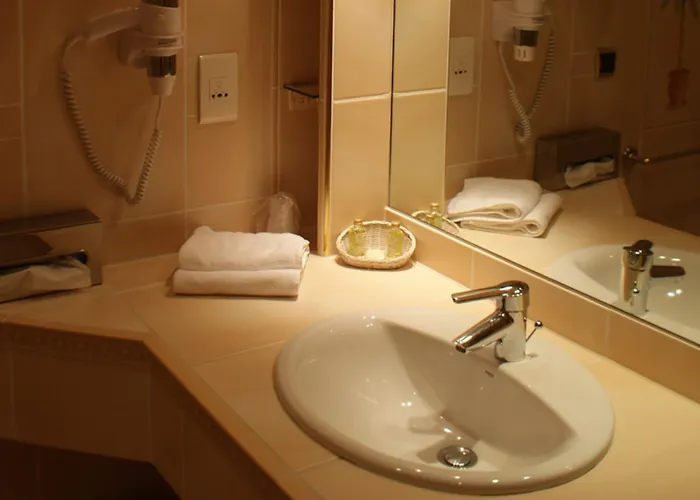 La Tomette, The Originals Relais Vitrac (Cantal)