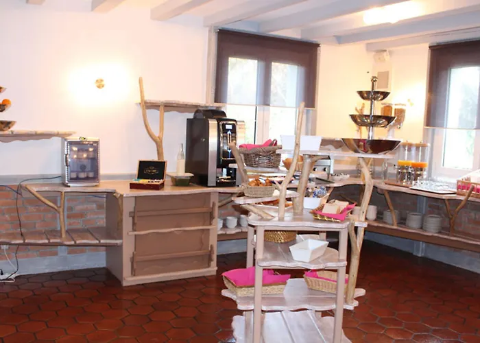 La Tomette, The Originals Relais Hotel 3*