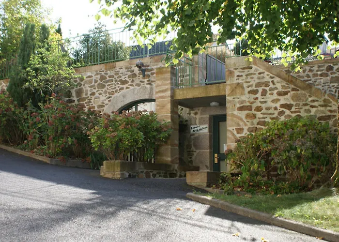 La Tomette, The Originals Relais 3*